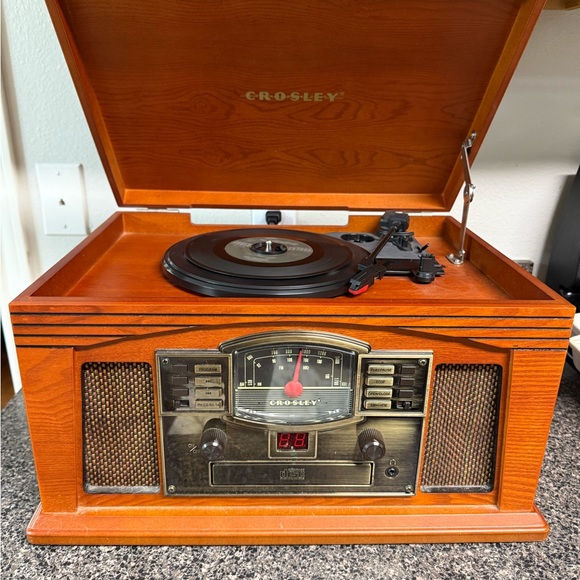 Crosley Other - Crosley CR42-PA Lancaster Entertainment Center 4 In 1 - Paprika
